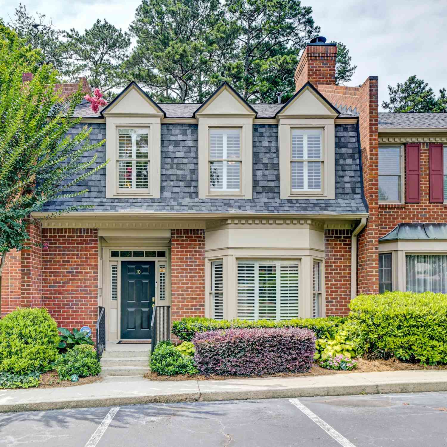 Townhouse For Sale - 10 NE Plantation Drive<br/> Atlanta, GA 30324