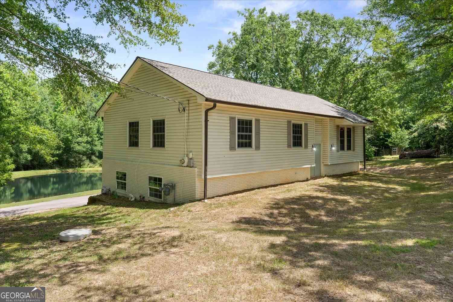 Homes For Sale - 177 Norton Circle<br/> Carrollton, GA 30117