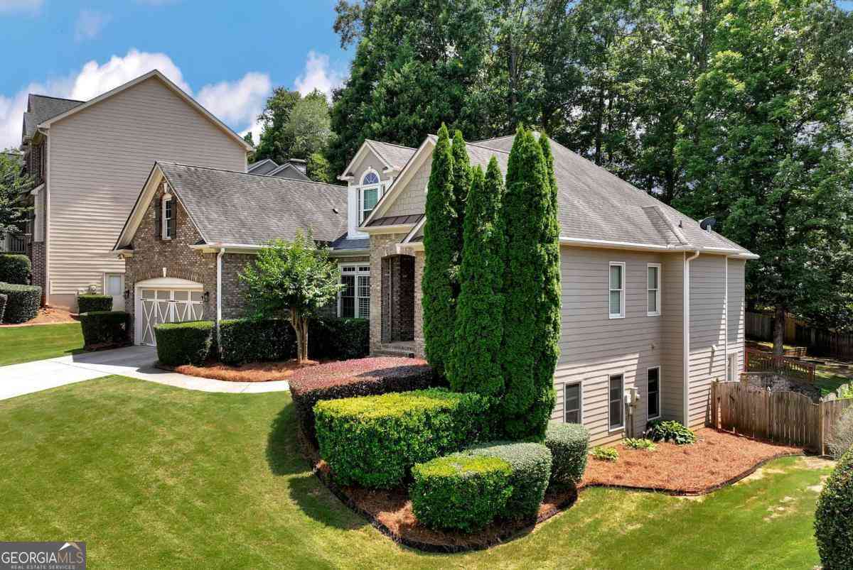 Homes For Sale - 4897 Shellnut Path<br/> Hoschton, GA 30548