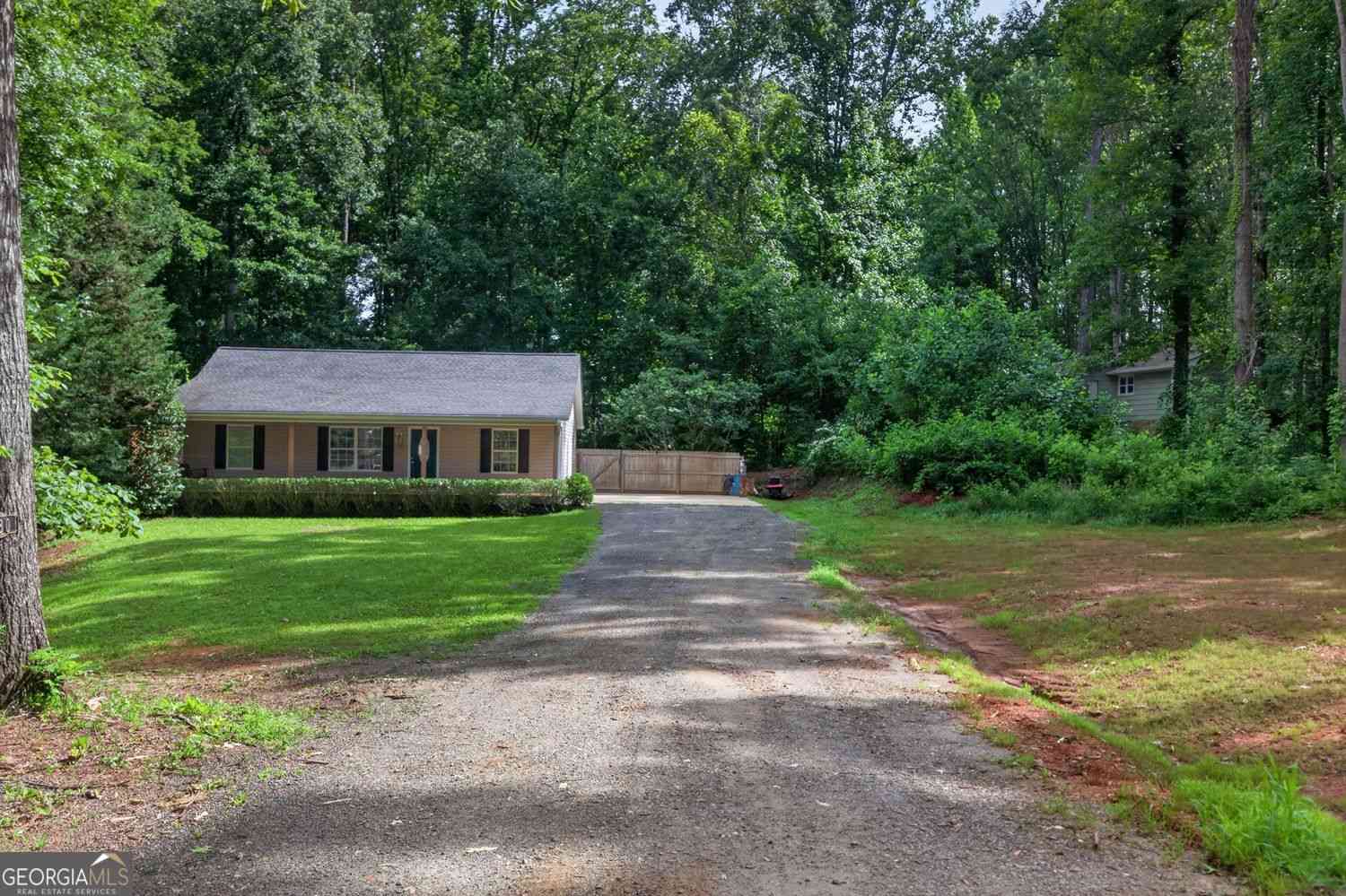 Homes For Sale - 180 Mccready Drive<br/> Dallas, GA 30157