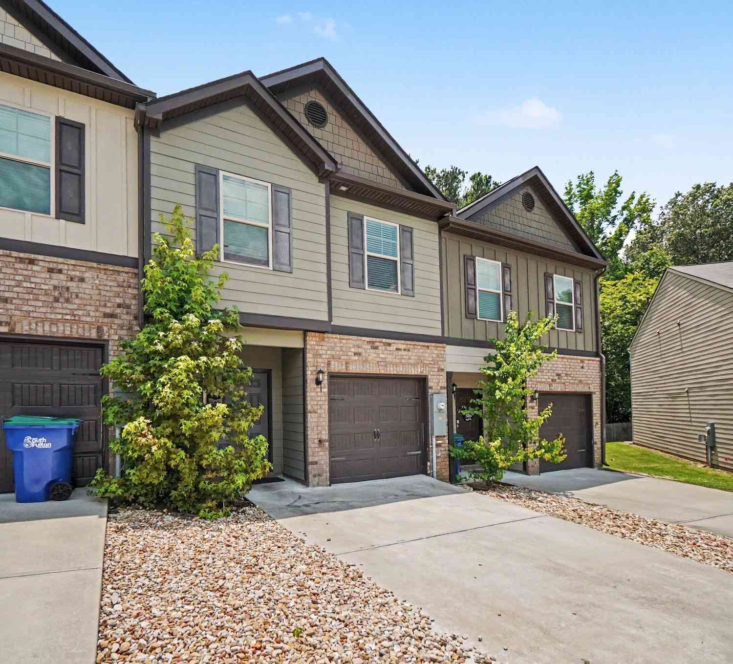 Townhouse For Sale - 1703 Creel Lane<br/> Atlanta, GA 30349