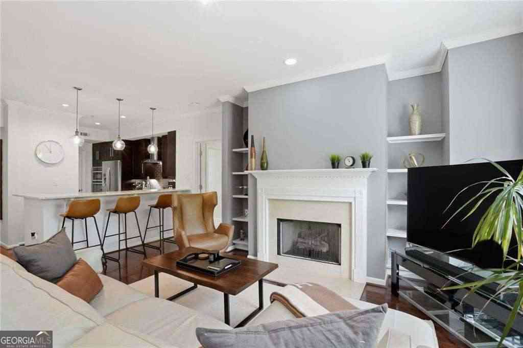 Condo For Sale - 3275 Lenox Road NE #301<br/> Atlanta, GA 30324