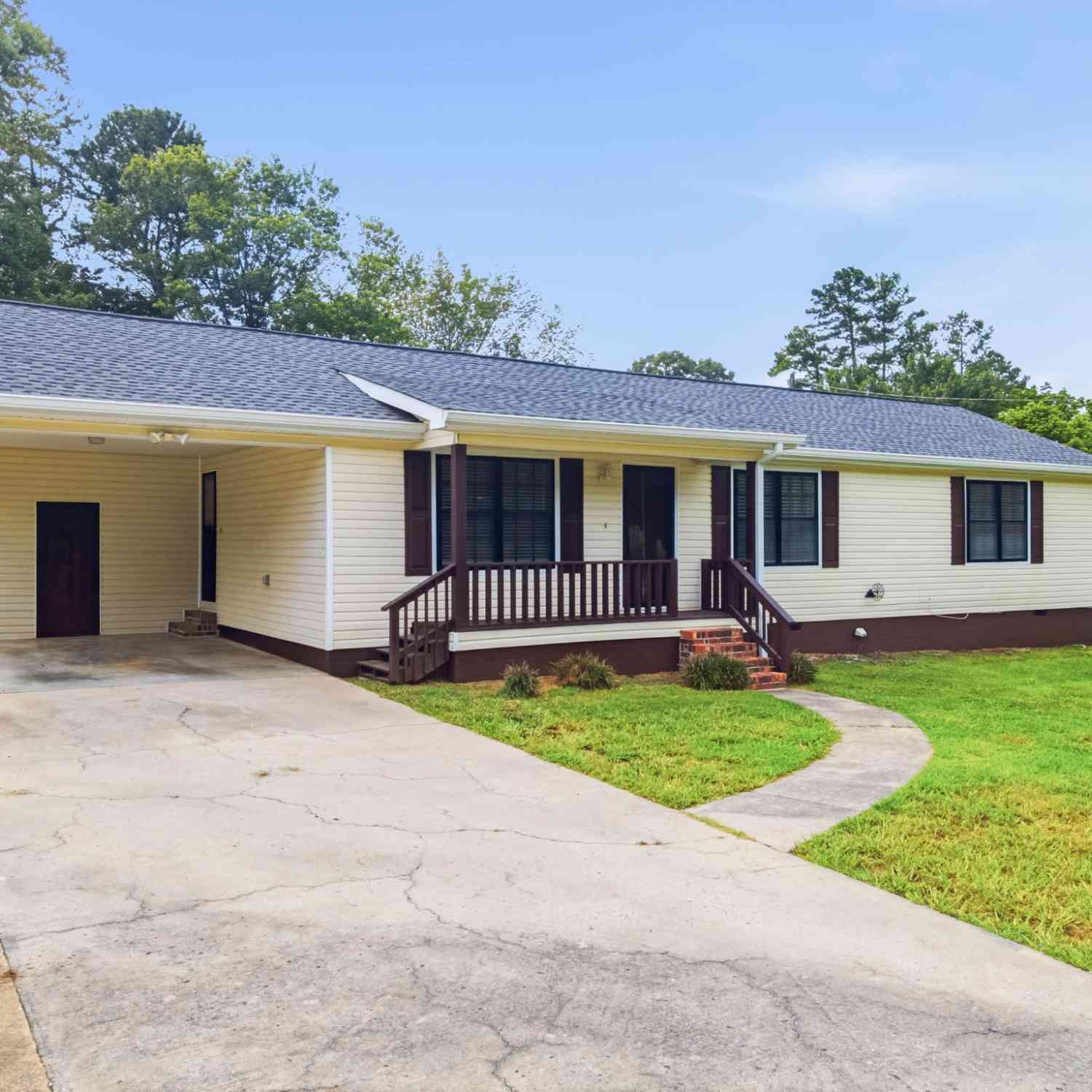 Homes For Sale - 672 Reeceburg Road SE<br/> Silver Creek, GA 30173