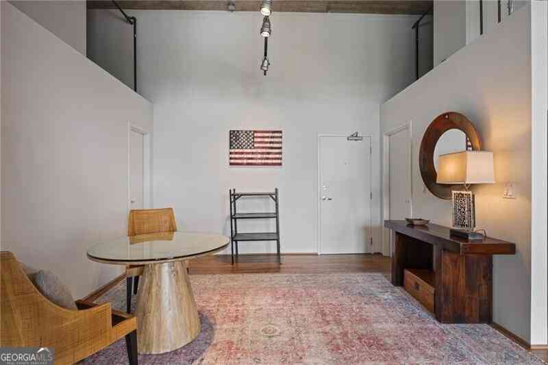 Condo For Sale - 3235 Roswell Road NE #1021<br/> Atlanta, GA 30305