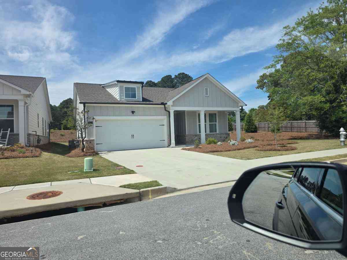 Homes For Sale - 1633 Juniper Berry Way<br/> Loganville, GA 30052