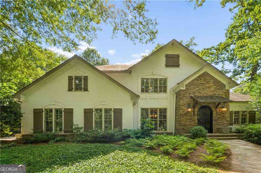 Homes For Sale - 4504 Lake Forrest Drive<br/> Fulton County, Atlanta, GA 30342