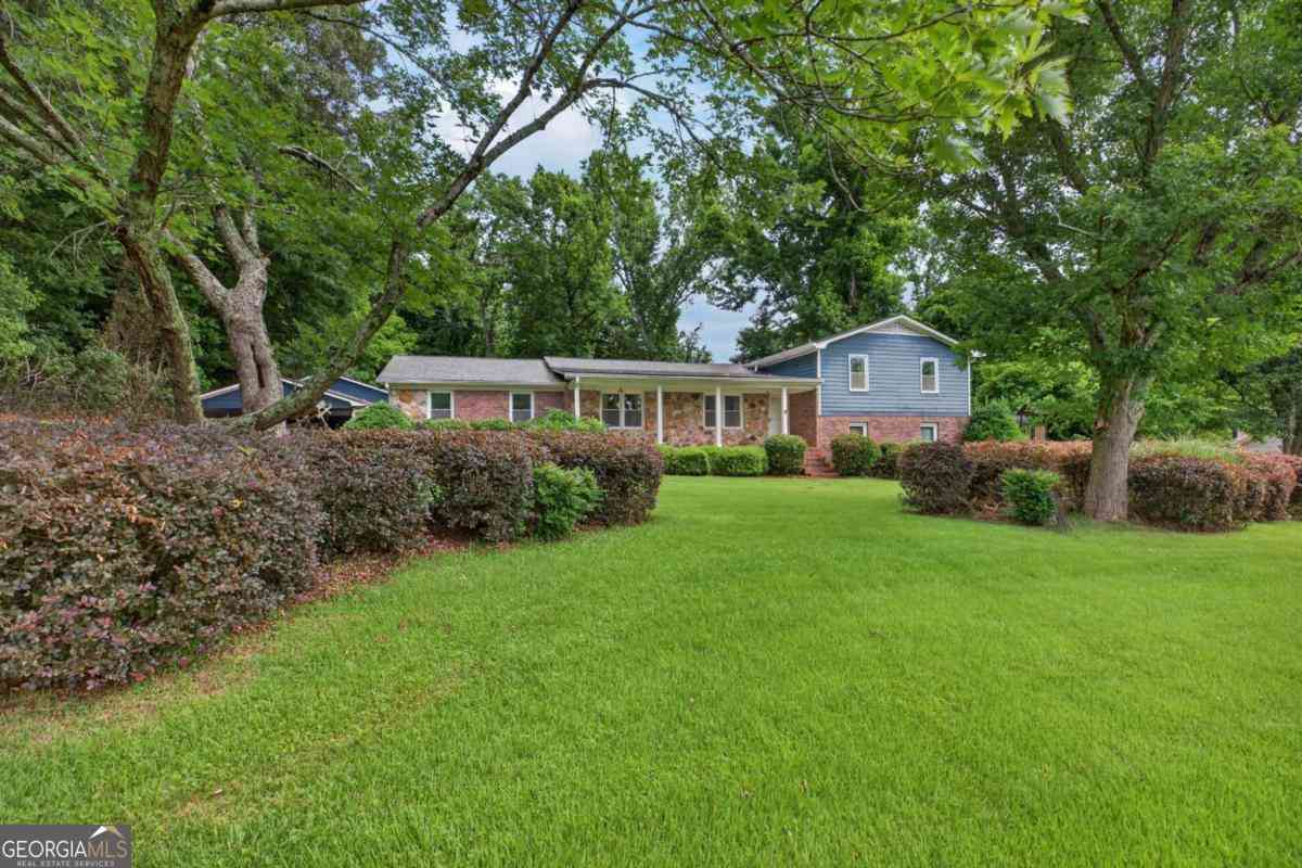 Homes For Sale - 213 Ponderosa Drive<br/> Dallas, GA 30157