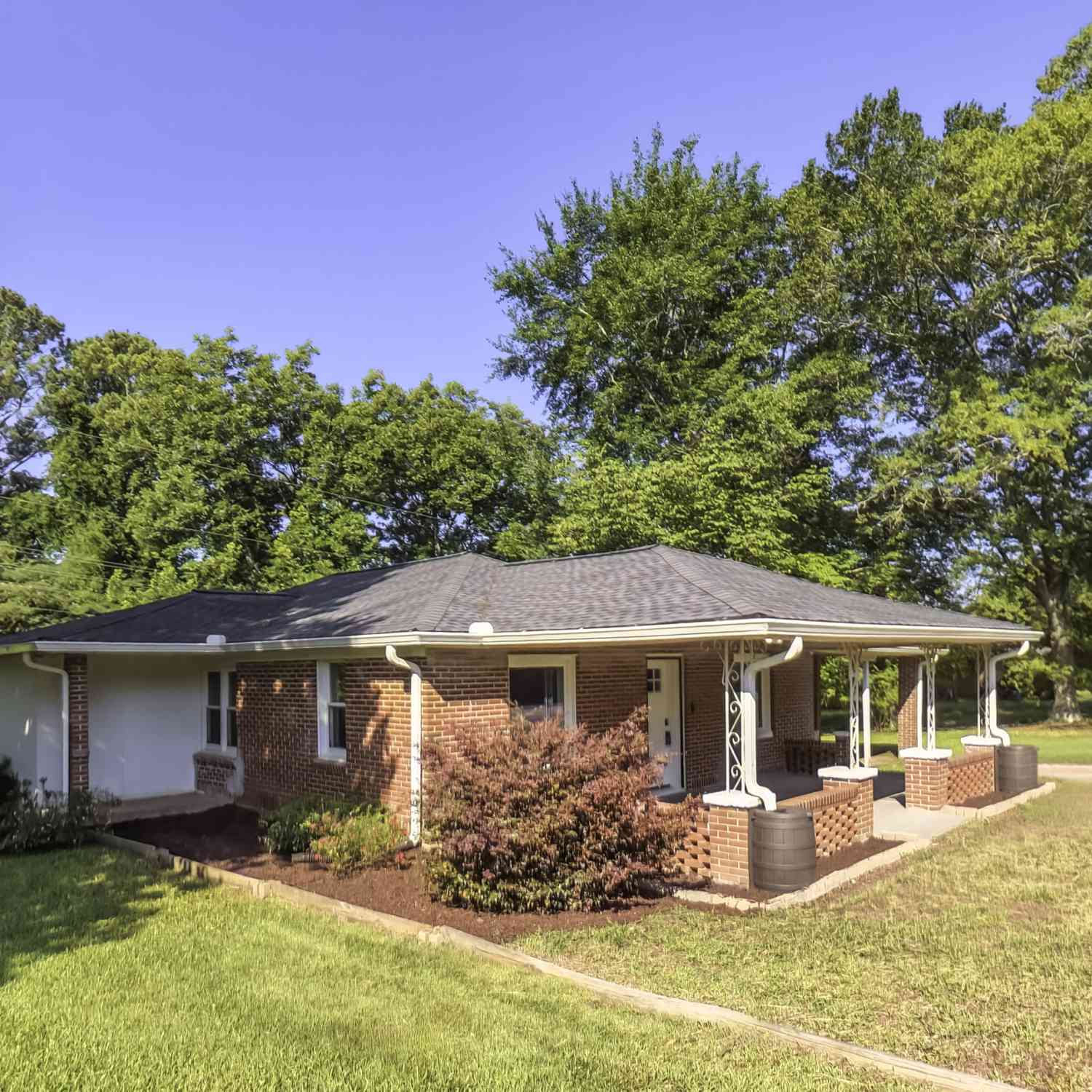 Homes For Sale - 2986 Hilltop Drive<br/> Buchanan, GA 30113