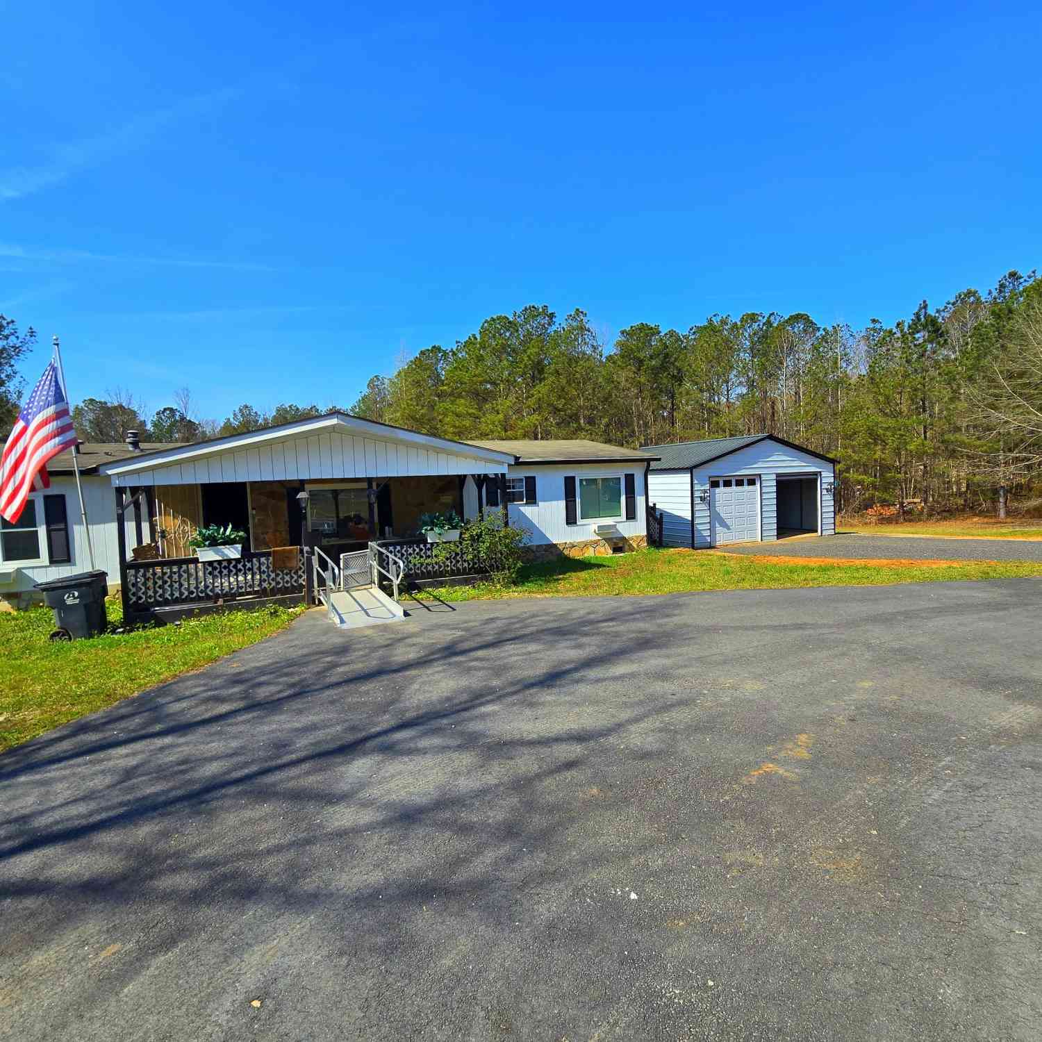 Homes For Sale - 2001 Rocky Creek Road<br/> Mansfield, GA 30055
