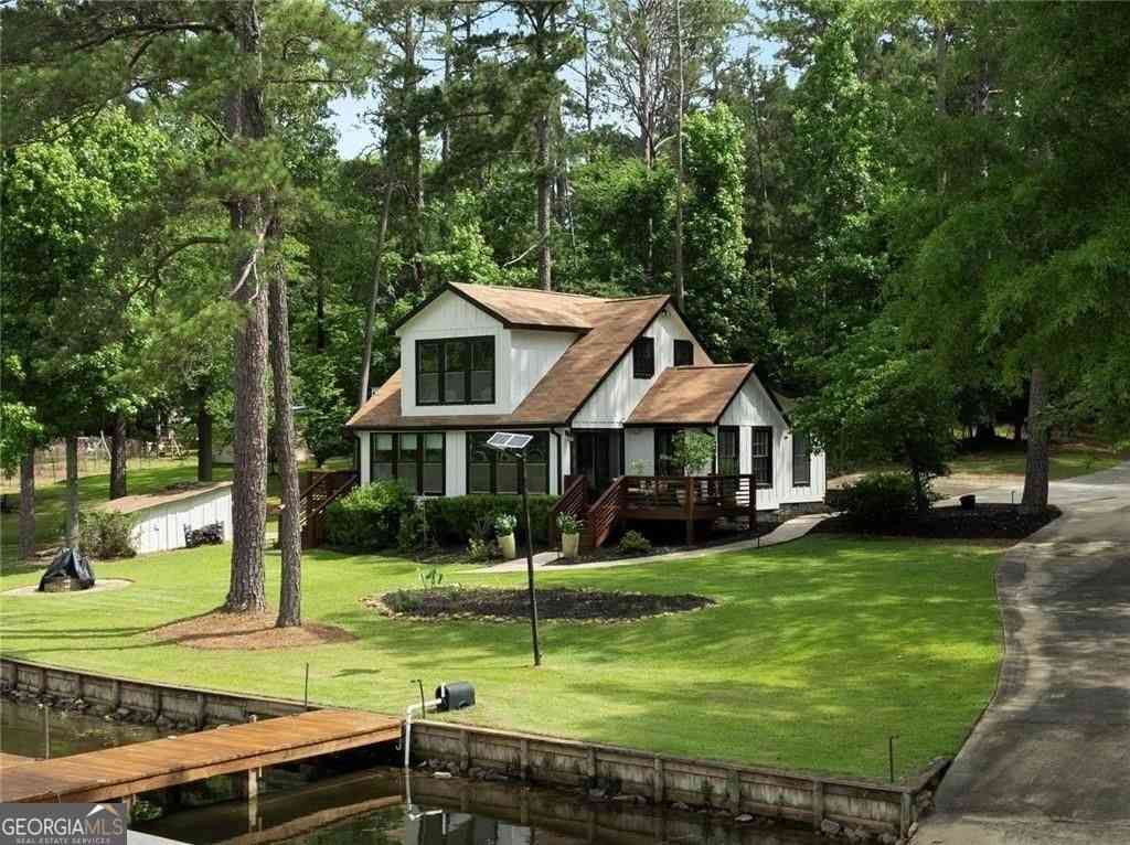 Homes For Sale - 112 Sinclair Circle<br/> Eatonton, GA 31024