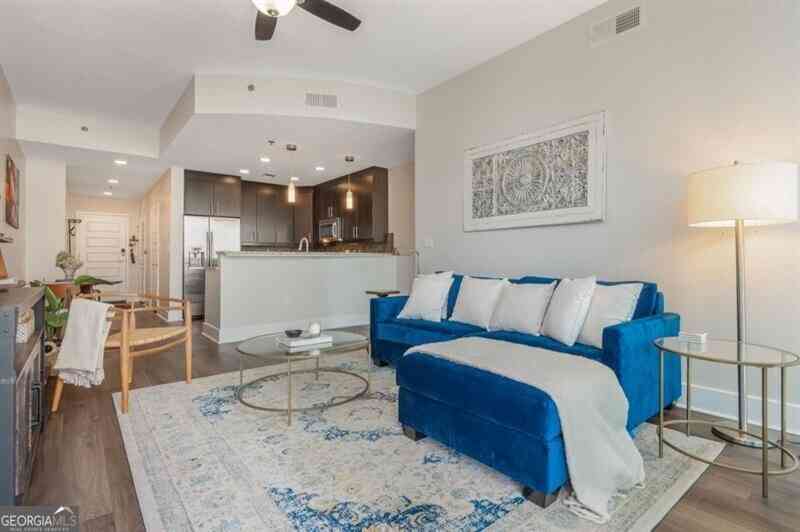 Condo For Sale - 1080 Peachtree Street NE #1205<br/> Atlanta, GA 30309