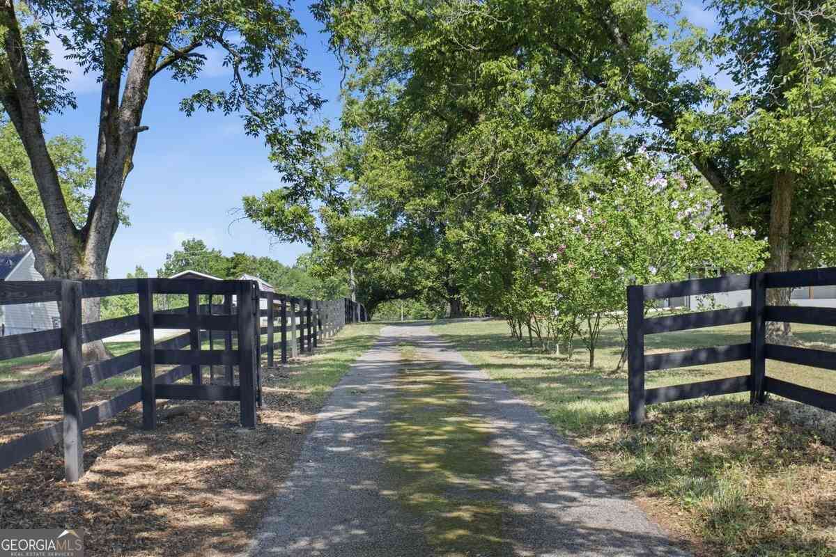 Homes For Sale - 310 Gaithers Road<br/> Mansfield, GA 30055