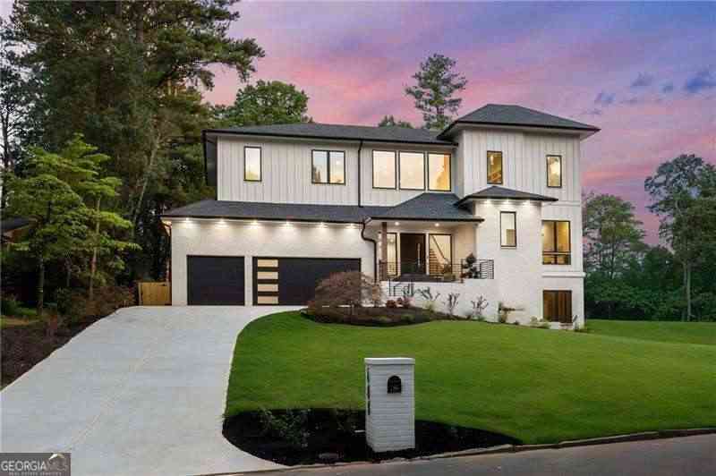 Homes For Sale - 680 Carriage Drive<br/> Fulton County, Sandy Springs, GA 30328