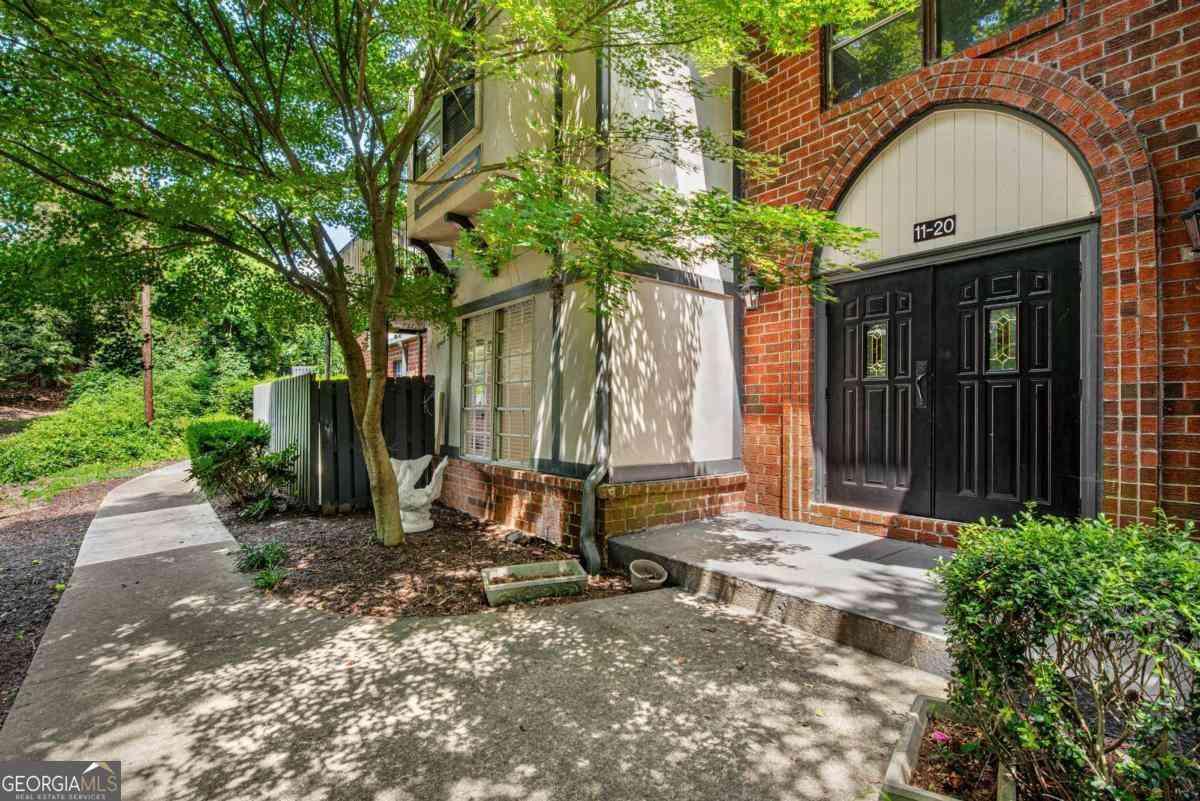 Condo For Sale - 6851 Roswell Road #Q16<br/> Atlanta, GA 30328