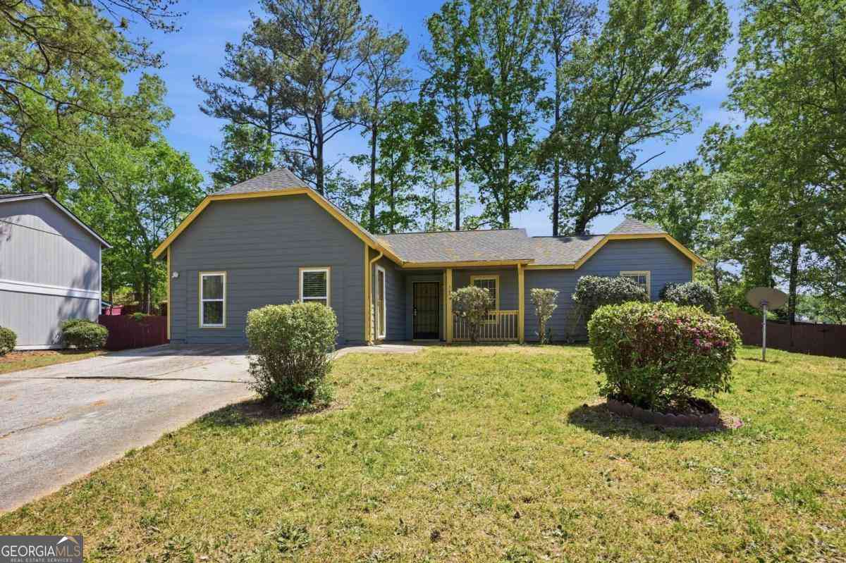 Homes For Sale - 5420 Forest Downs Circle<br/> Fulton County, College Park, GA 30349
