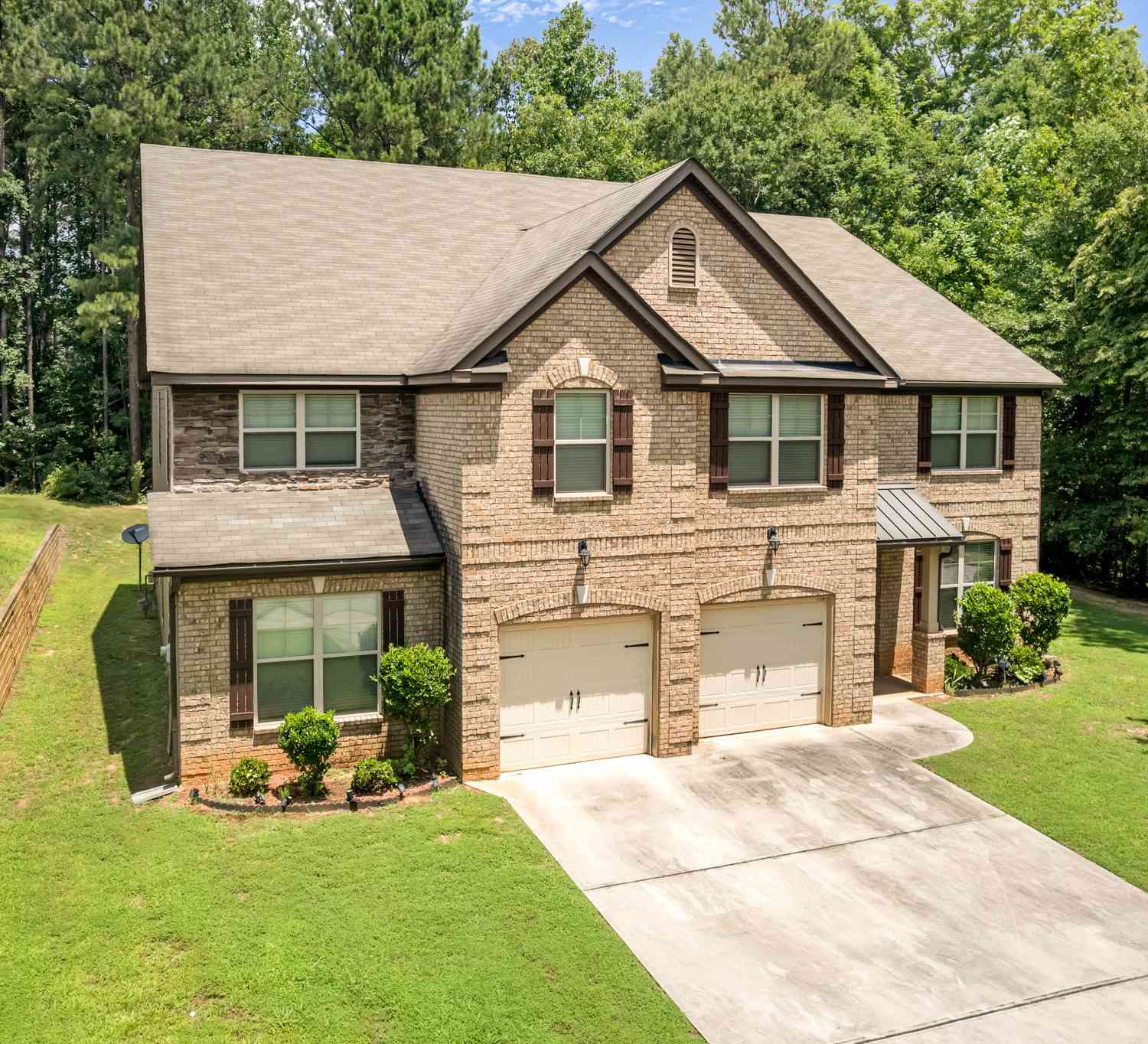 Homes For Sale - 891 Lorrimont Lane<br/> Fulton County, Fairburn, GA 30213