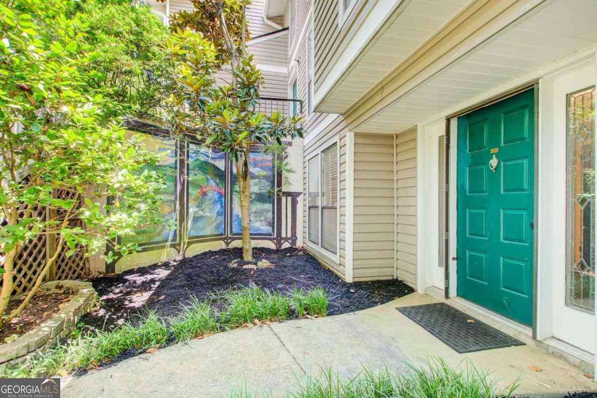 Condo For Sale - 1306 Wynnes Ridge Circle SE<br/> Marietta, GA 30067