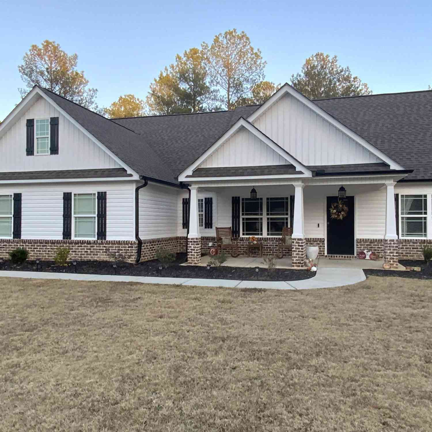 Homes For Sale - 147 Evergreen Drive S<br/> Barnesville, GA 30204