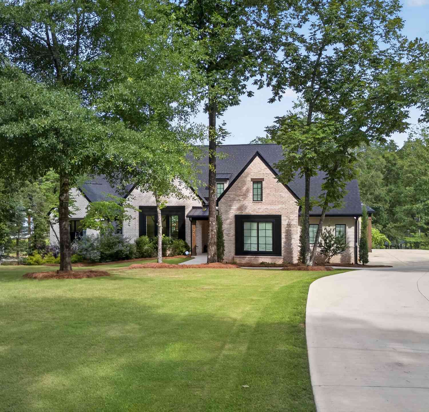 Homes For Sale - 75 County Rd 479<br/> Cedar Bluff, AL 35959