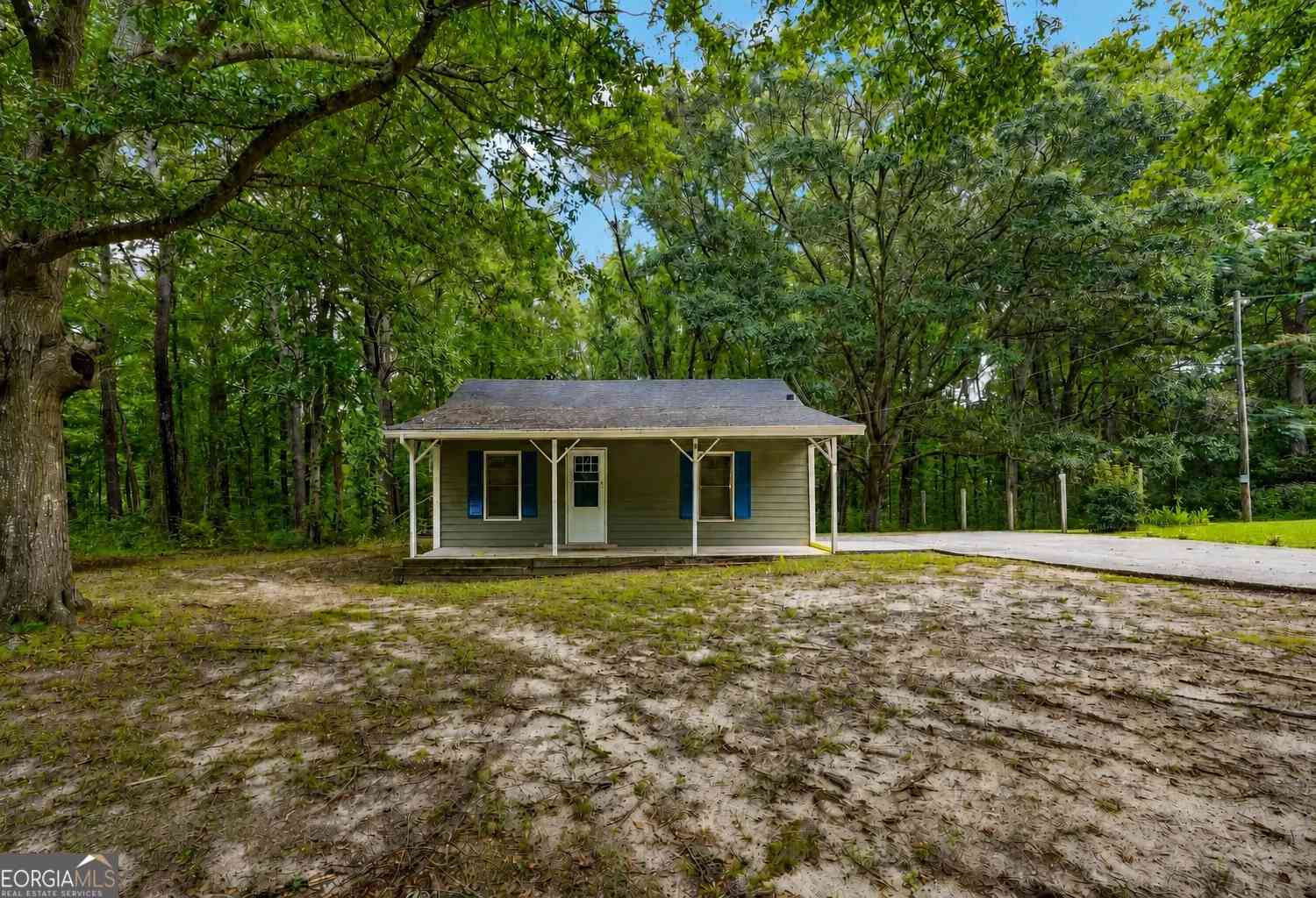 Homes For Sale - 678 N Burnt Hickory Road<br/> Douglasville, GA 30134