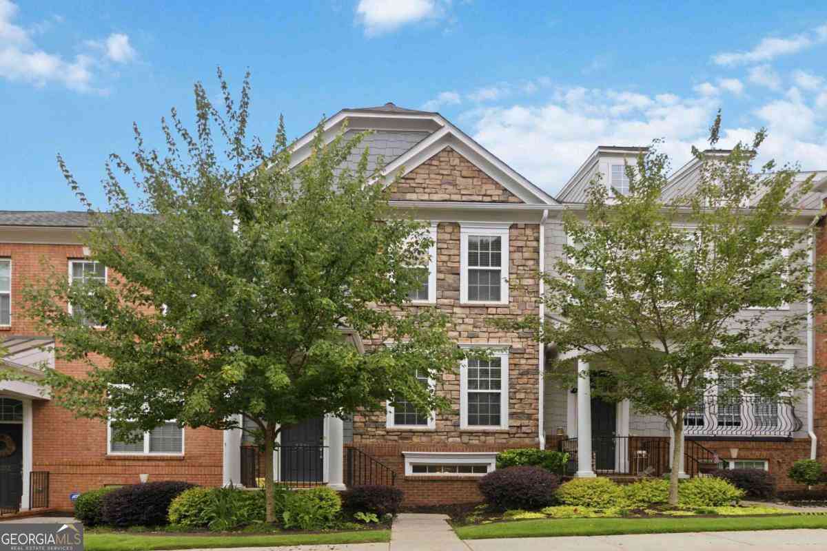 Townhouse For Sale - 2274 Limehurst Drive NE<br/> Dekalb County, Atlanta, GA 30319