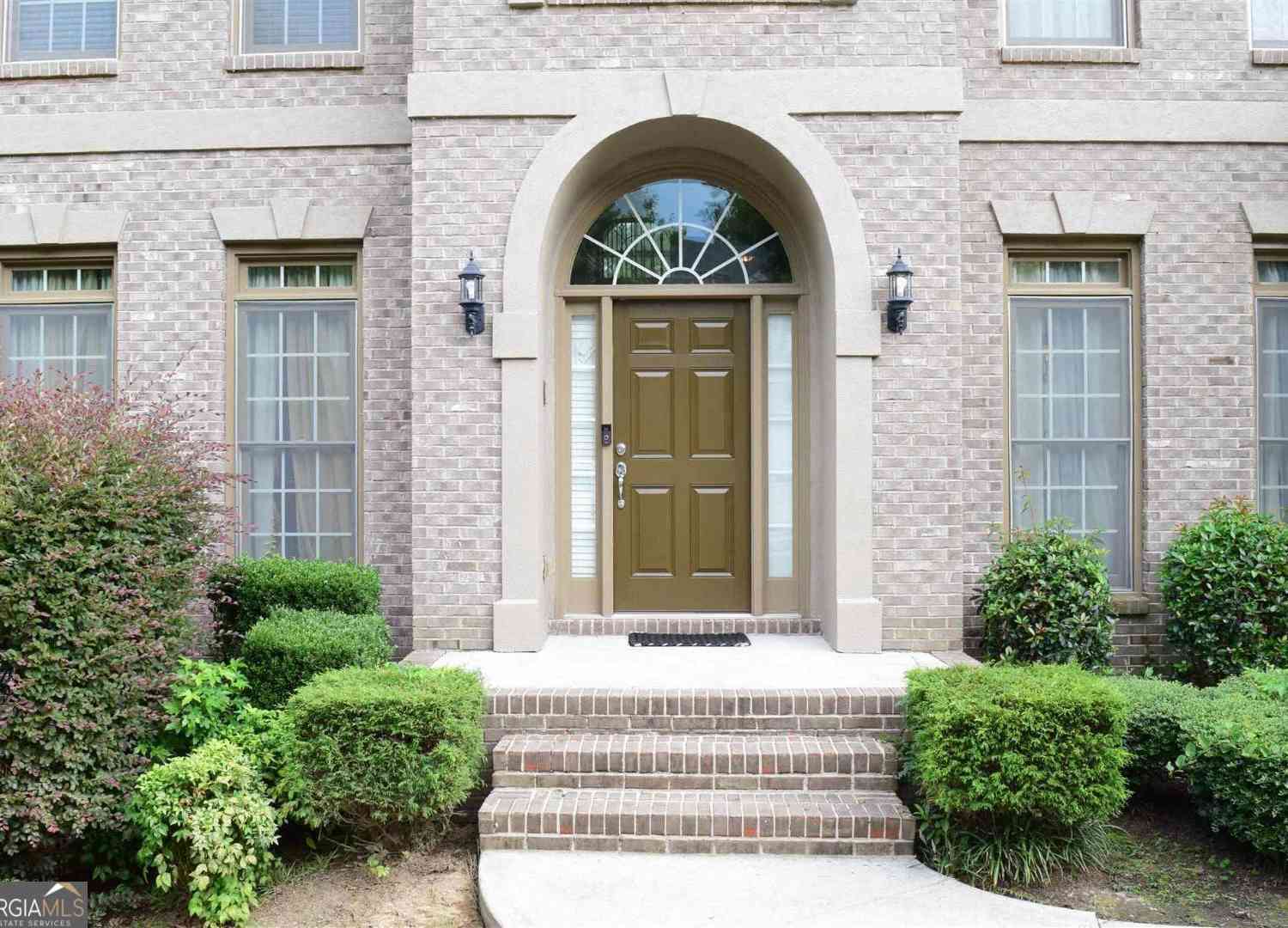Homes For Sale - 3515 Renaissance Circle<br/> Fulton County, South Fulton, GA 30349