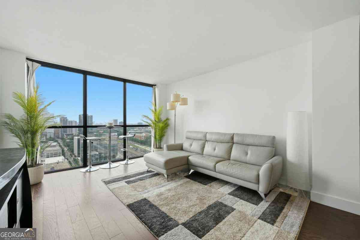 Condo For Sale - 1280 W Peachtree Street NW #3607<br/> Atlanta, GA 30309