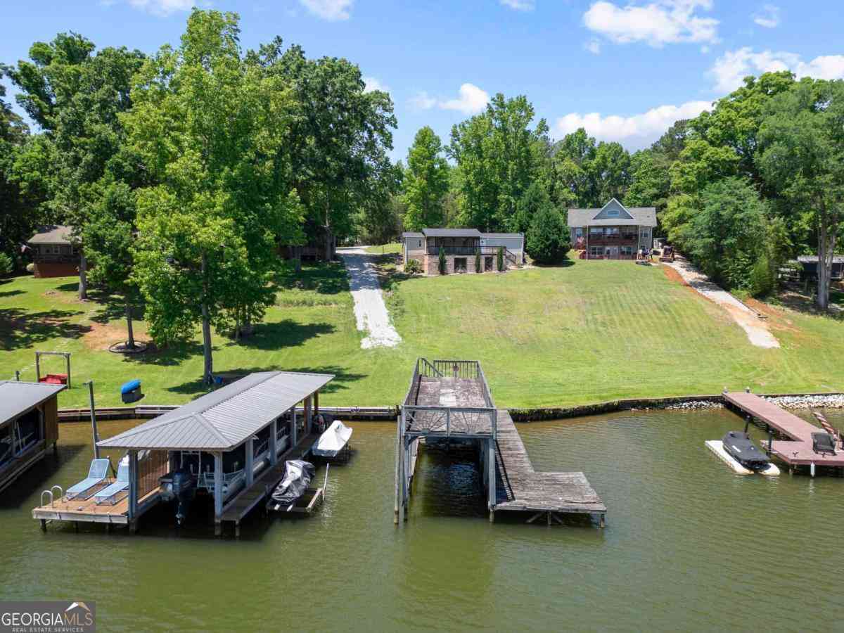 Homes For Sale - 200 Possum Point Drive<br/> Eatonton, GA 31024