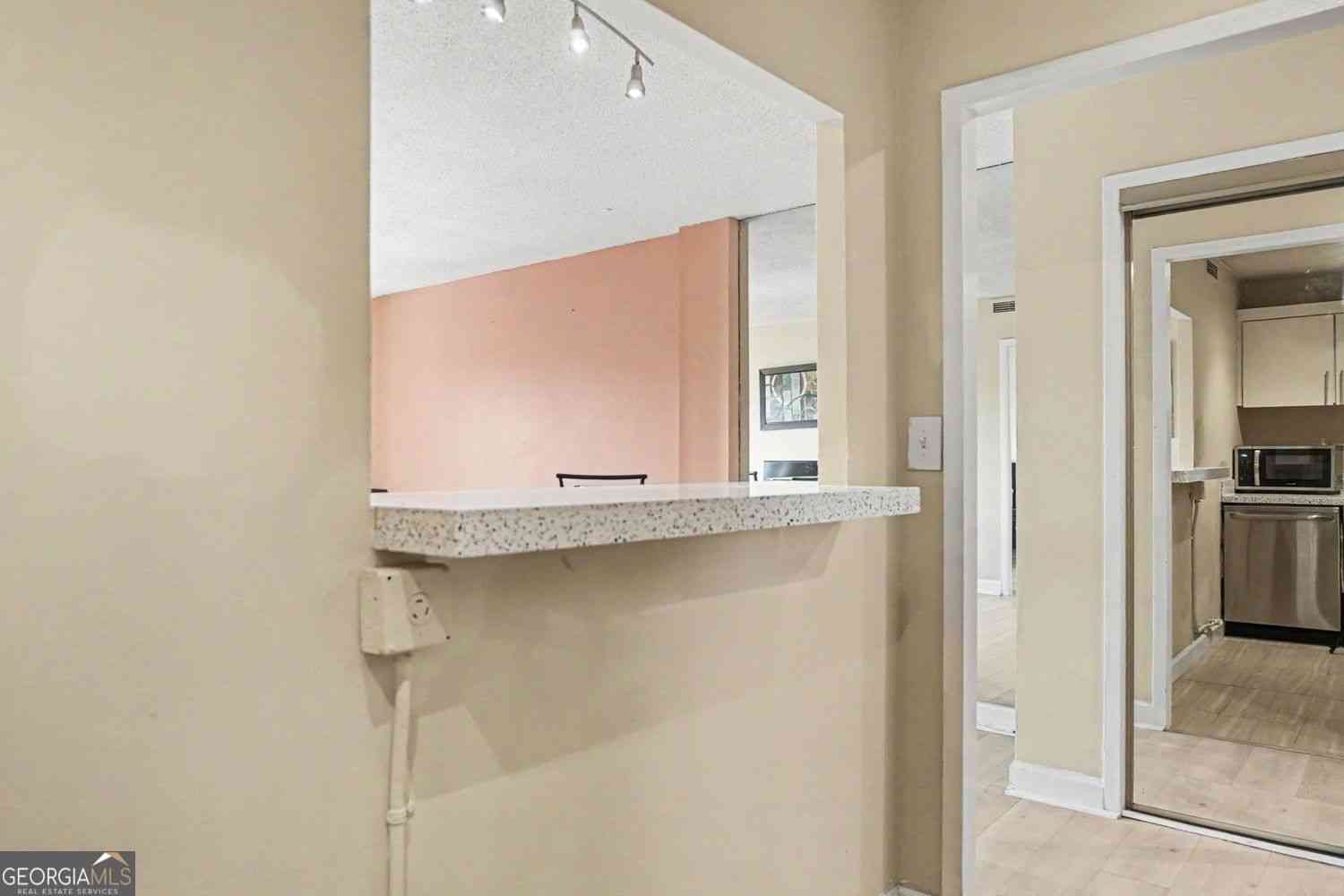 Condo For Sale - 2285 Peachtree Road NE #909<br/> Atlanta, GA 30309