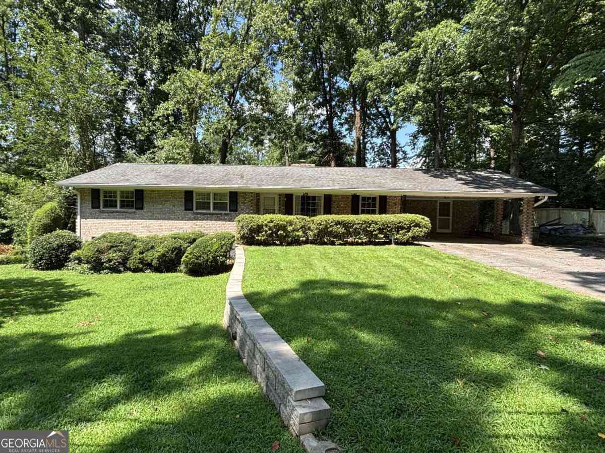Homes For Sale - 660 Grove Parkway SE<br/> Marietta, GA 30067
