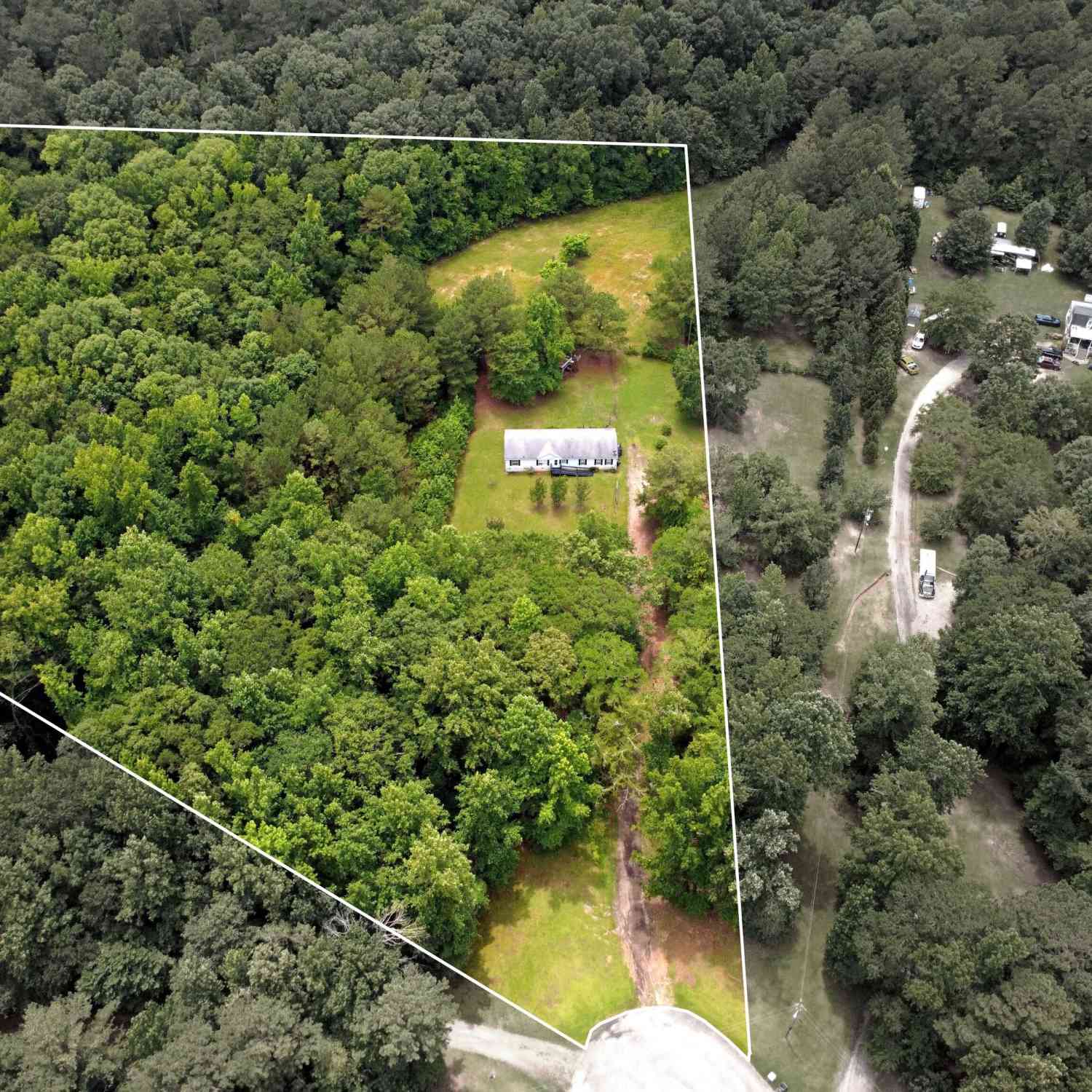 Homes For Sale - 141 Gamecock Way<br/> Barnesville, GA 30204