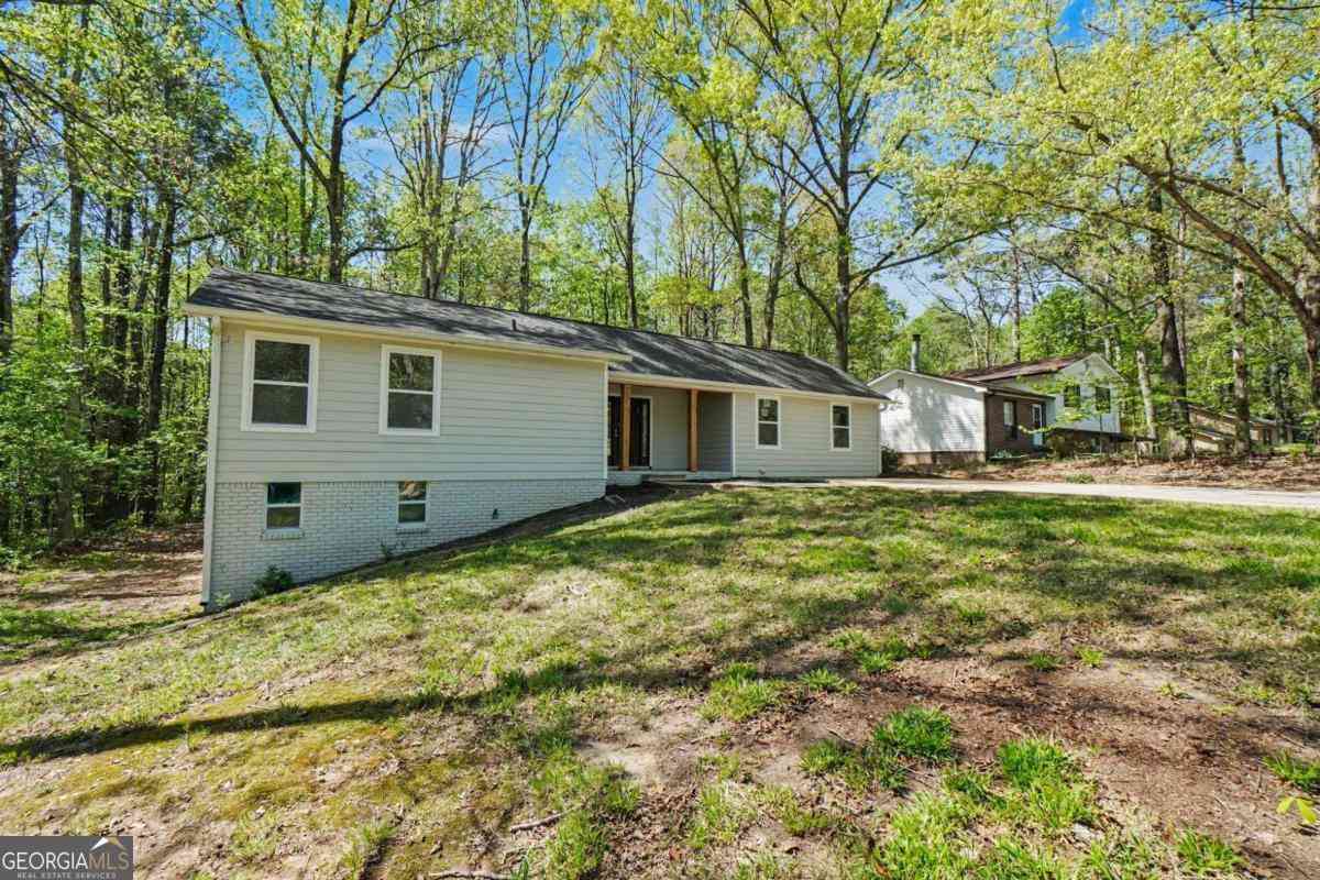 Homes For Sale - 3165 Beaver Drive<br/> Douglasville, GA 30135