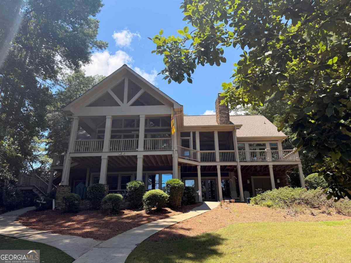 Homes For Sale - 1020 Colonial Court<br/> Greensboro, GA 30642