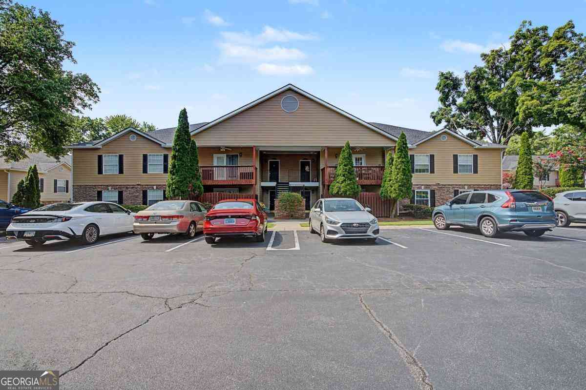 Condo For Sale - 706 Brighton Point<br/> Sandy Springs, GA 30328