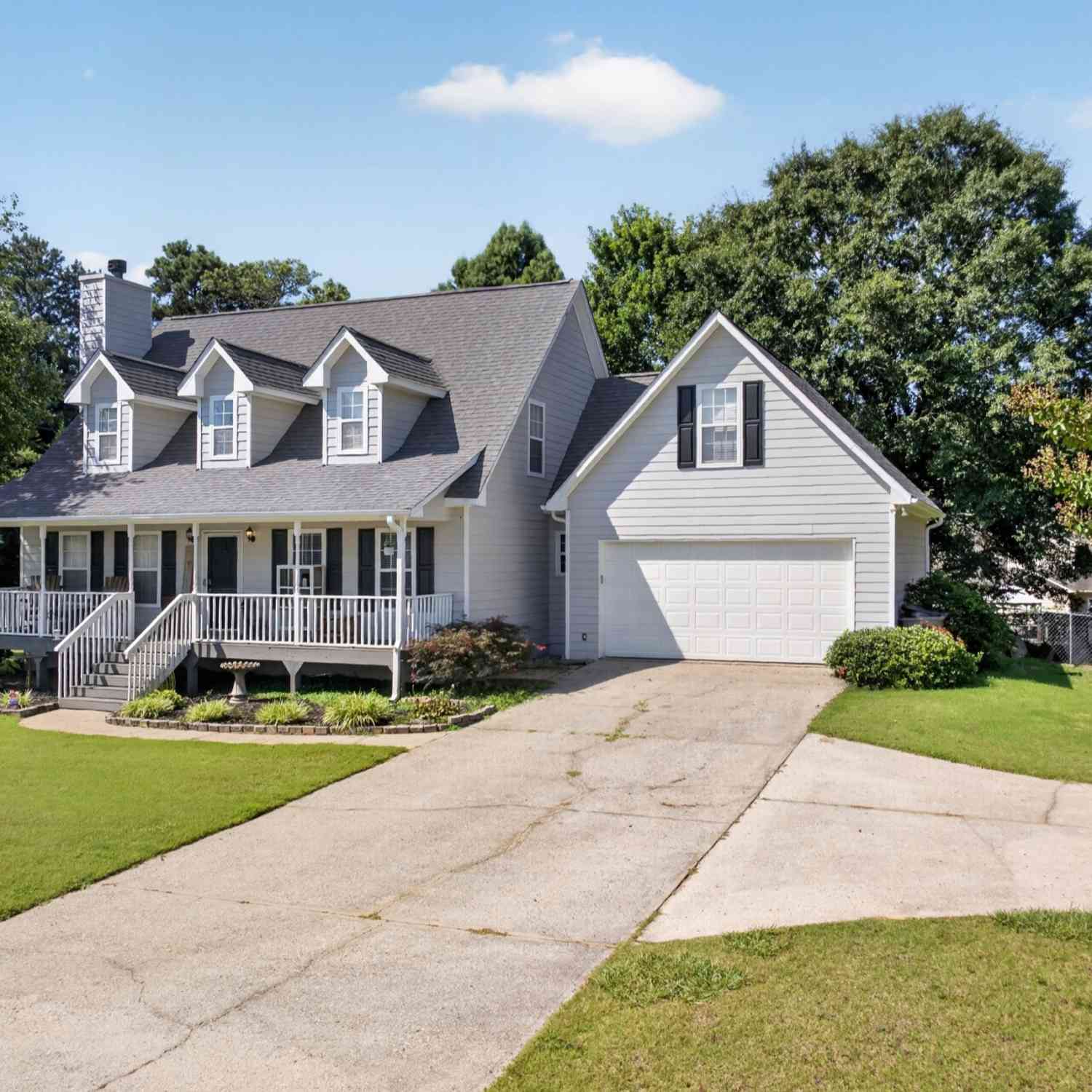 Homes For Sale - 481 Lisa Circle<br/> Winder, GA 30680