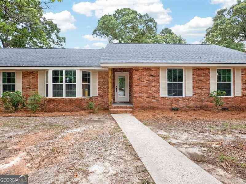 Homes For Sale - 216 Ridgeland Drive<br/> Warner Robins, GA 31093