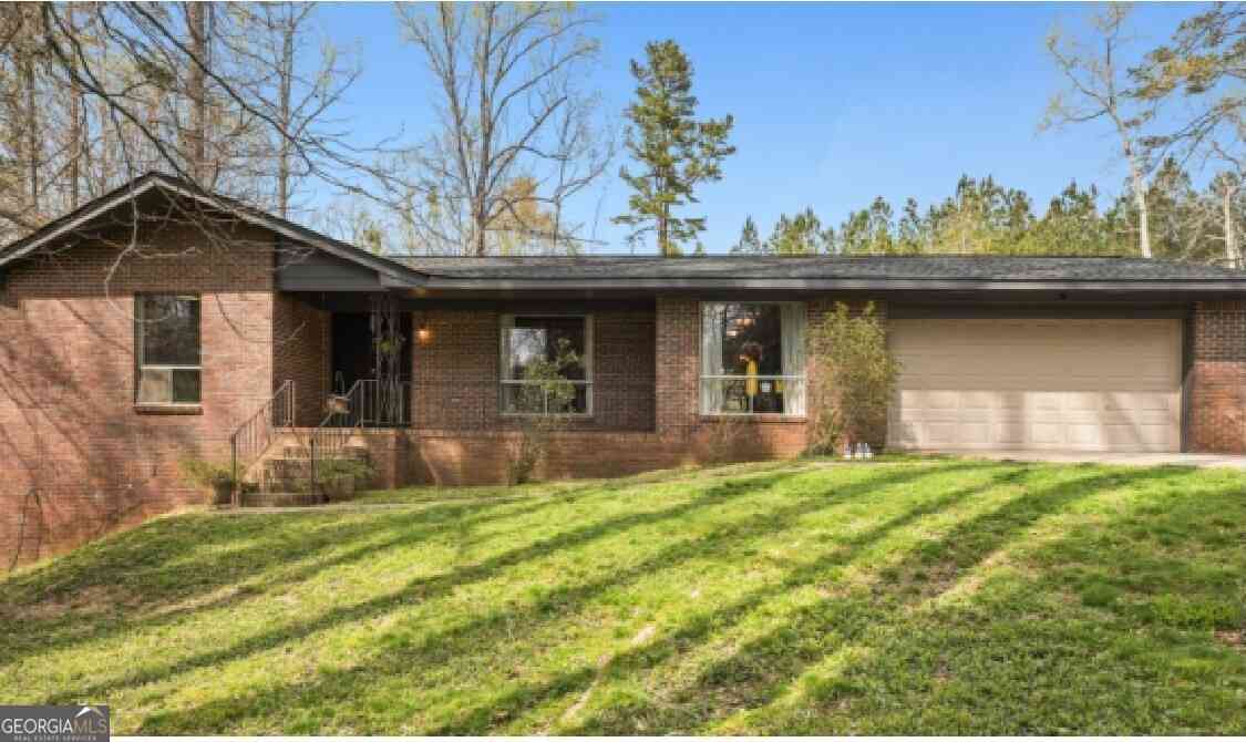 Homes For Sale - 779 Pinehurst Drive<br/> Fulton County, Fairburn, GA 30213