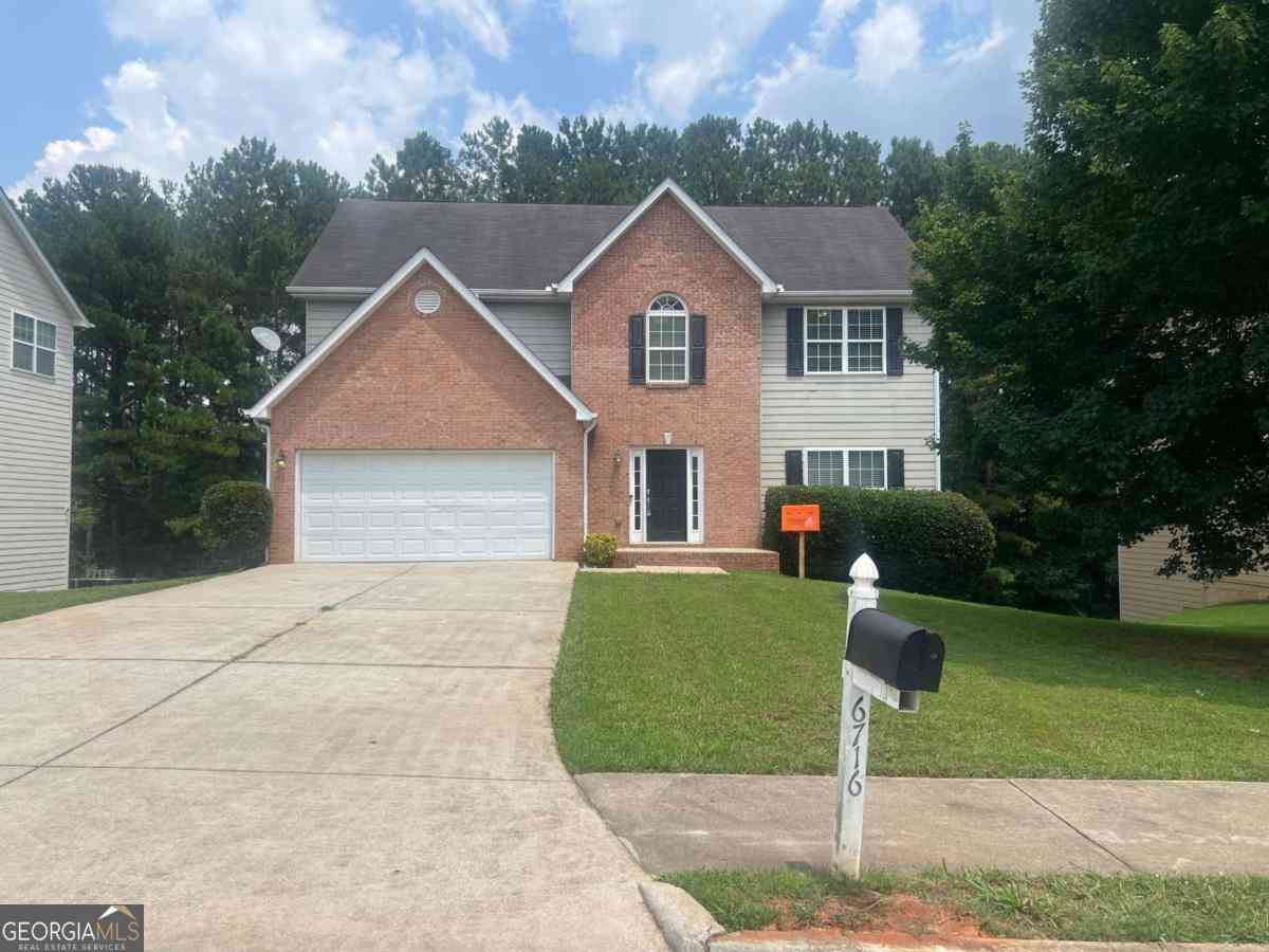 Homes For Sale - 6716 Delaware Bend<br/> Fulton County, Fairburn, GA 30213