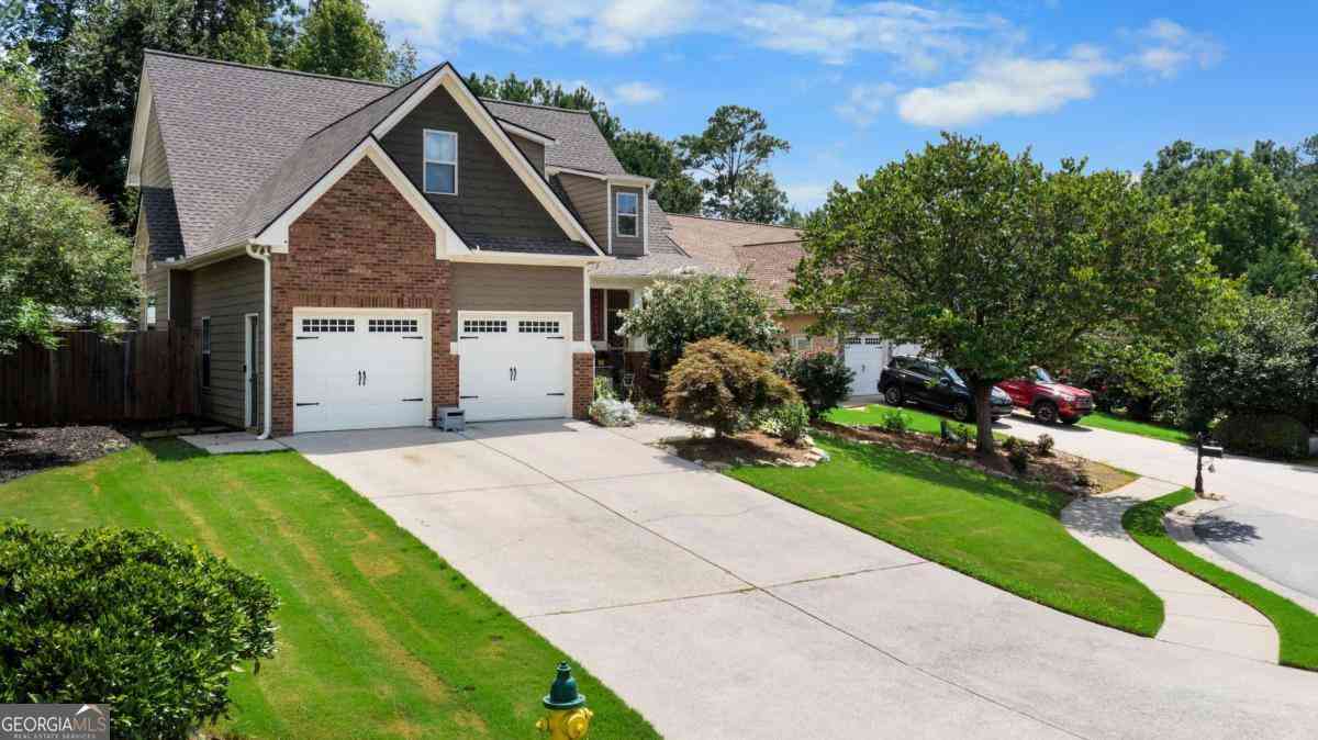 Homes For Sale - 19 Birch Place<br/> Adairsville, GA 30103