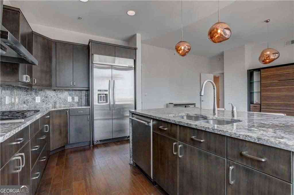 Condo For Sale - 1065 Peachtree Street NE #3201<br/> Atlanta, GA 30309
