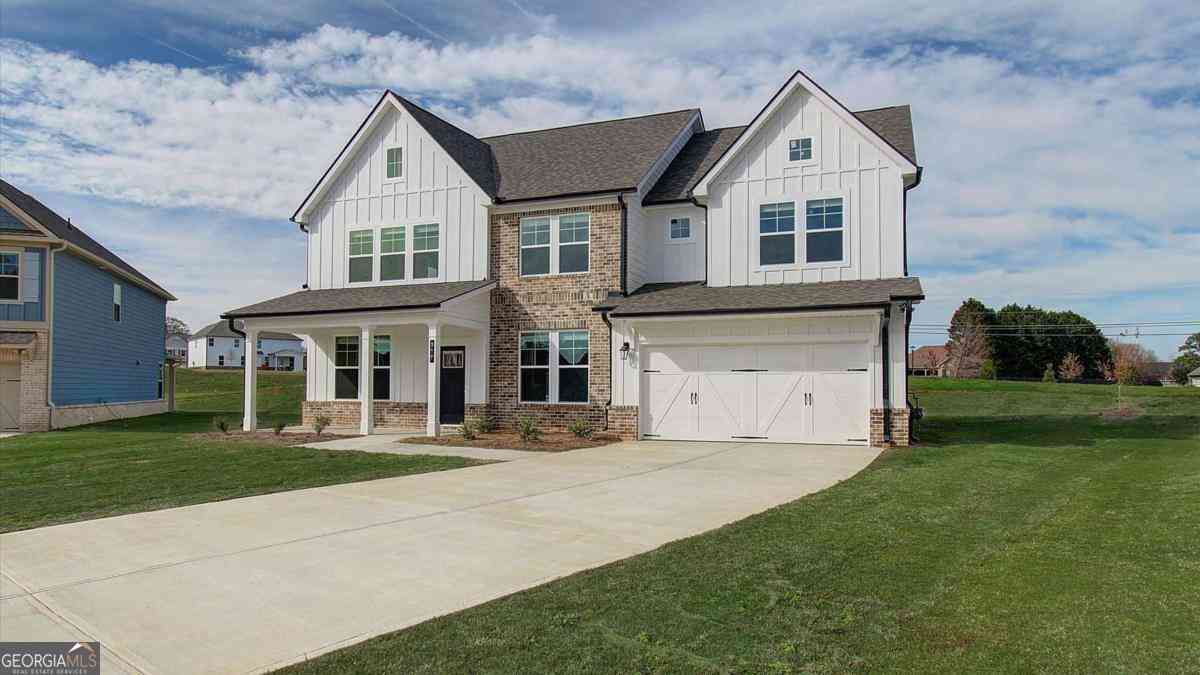 Homes For Sale - 729 Dunlake Way<br/> Locust Grove, GA 30248