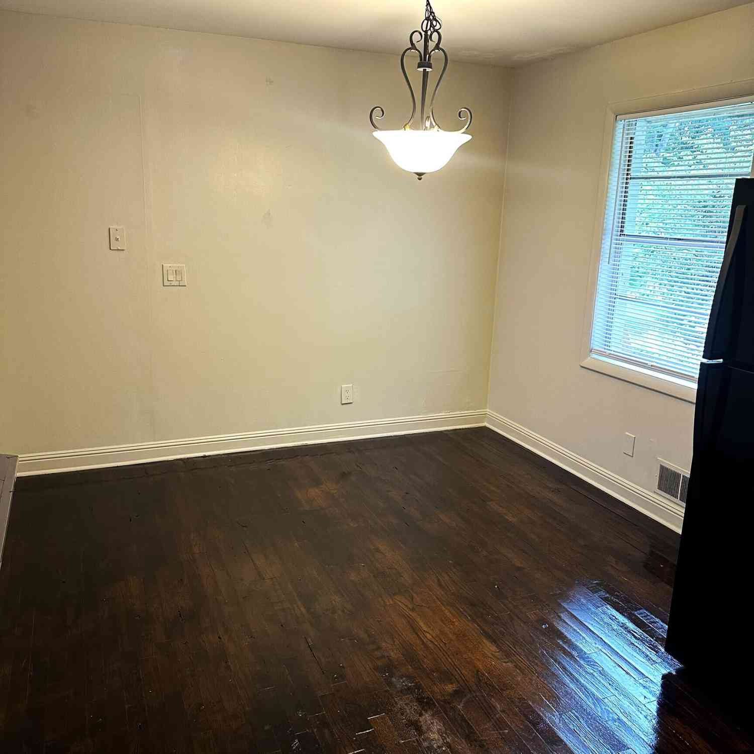Homes For Sale - 899 E Glochester Place<br/> Norcross, GA 30071