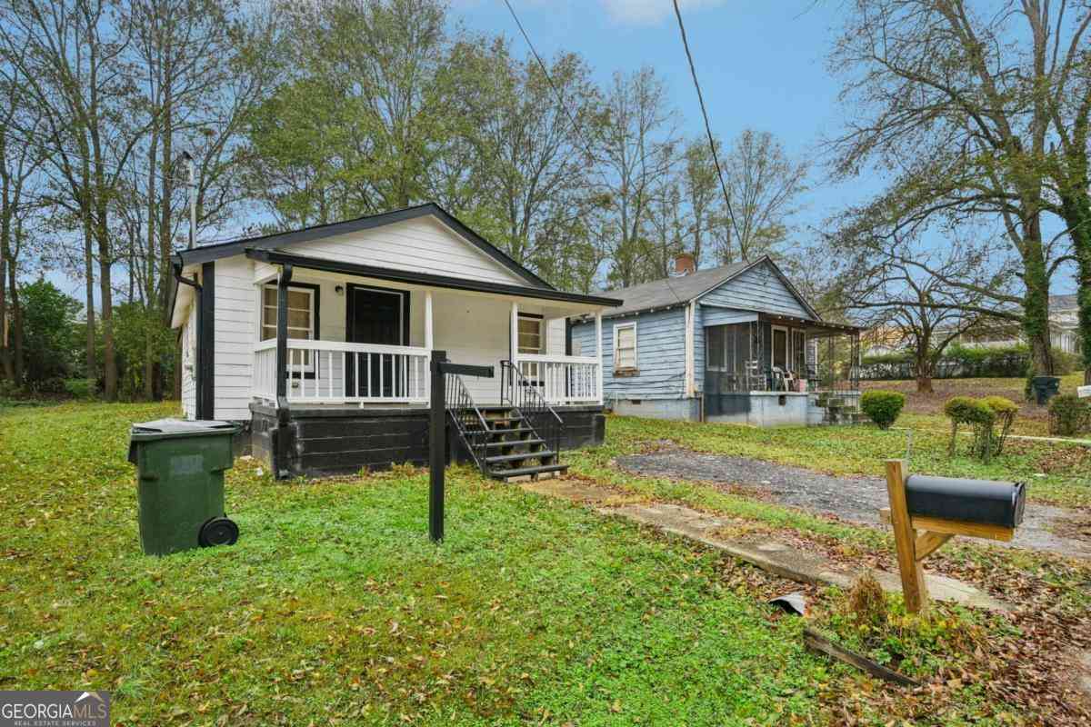 Homes For Sale - 5160 Avery Street SW<br/> Covington, GA 30014