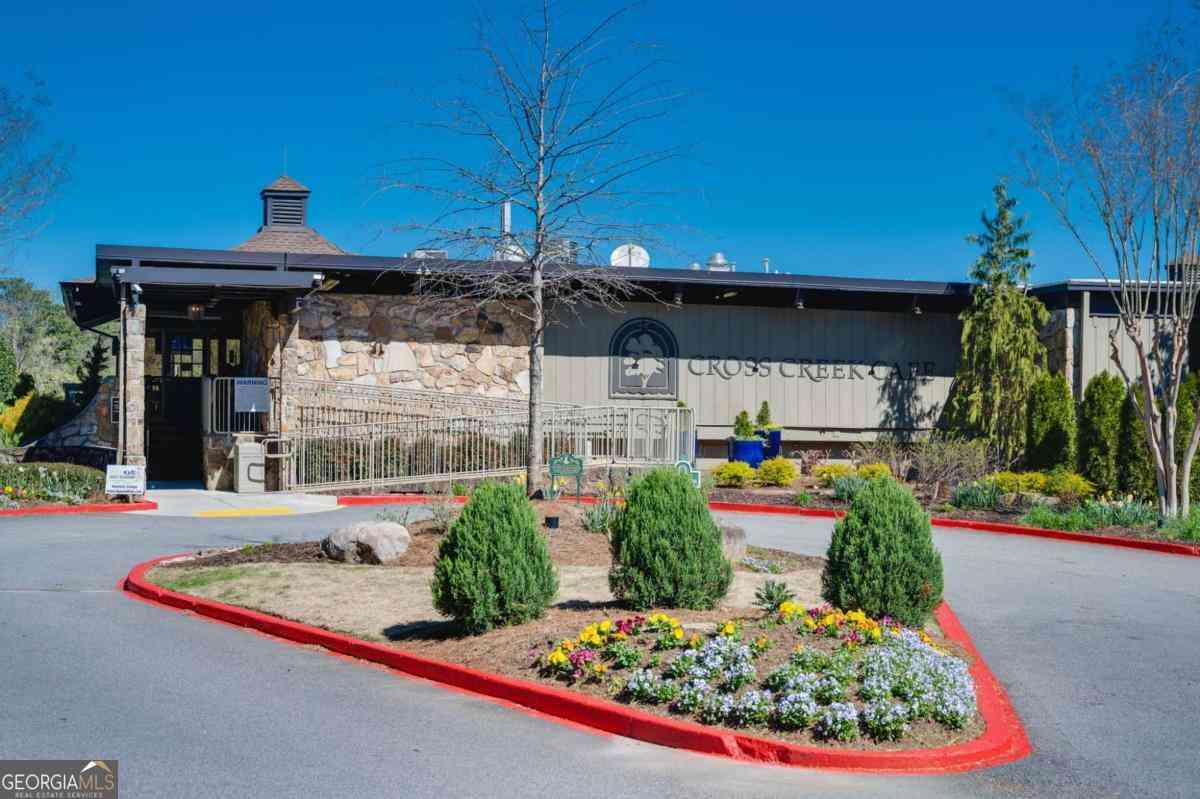 Condo For Sale - 141 Amherst Place NW<br/> Atlanta, GA 30327