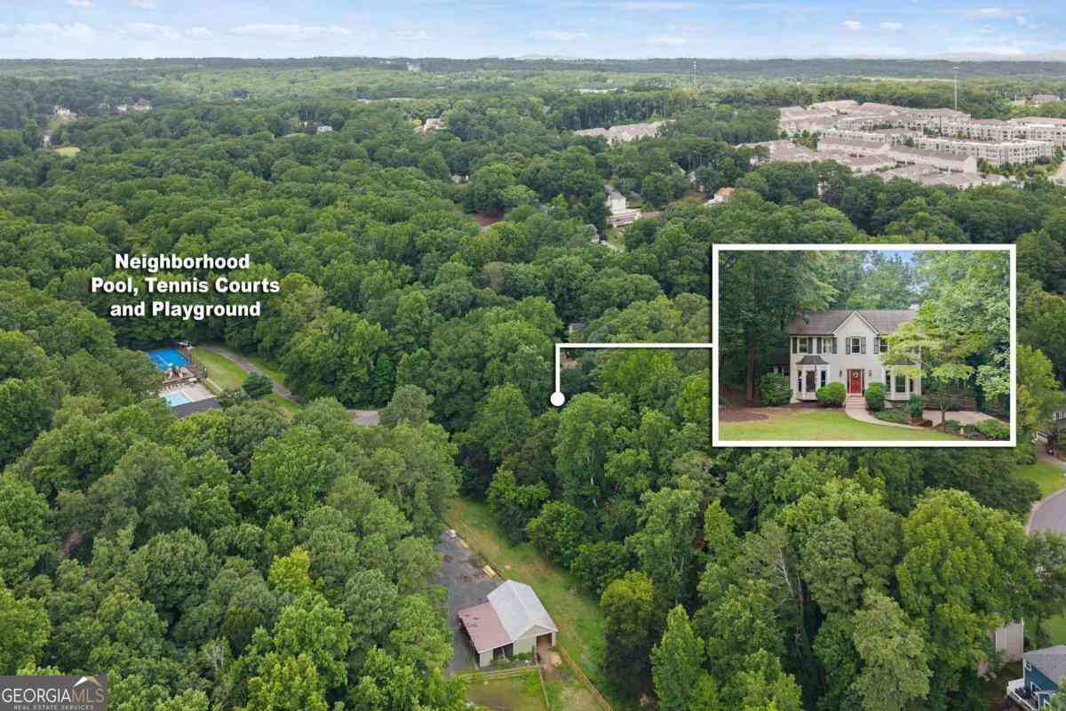 Homes For Sale - 1811 Yorkshire Drive<br/> Woodstock, GA 30189