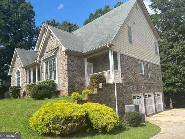 Homes For Sale - 5621 Shamrock Lane<br/> Douglasville, GA 30135