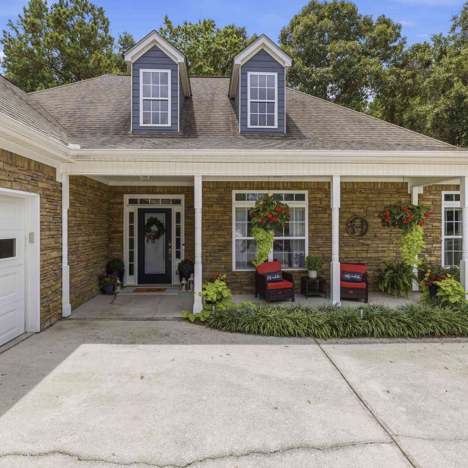 Homes For Sale - 135 Clear Spring Lane<br/> Oxford, GA 30054