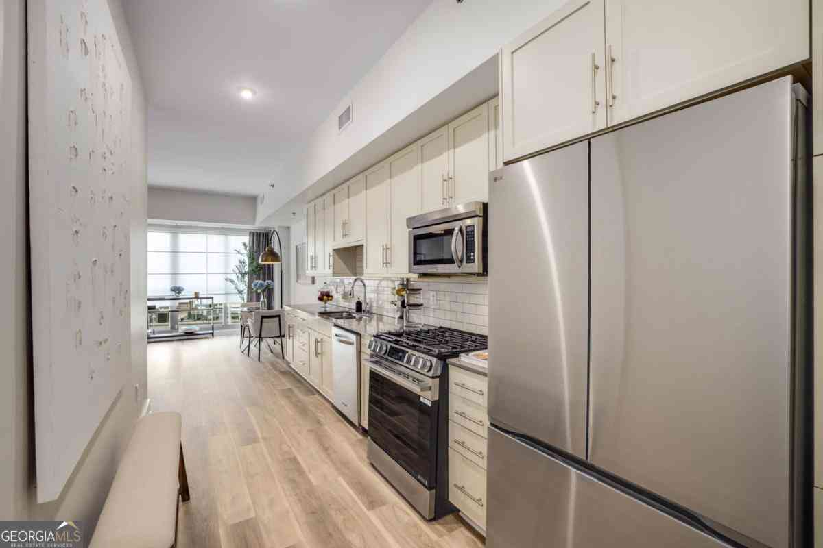 Condo For Sale - 1100 Howell Mill Road NW #202<br/> Atlanta, GA 30318