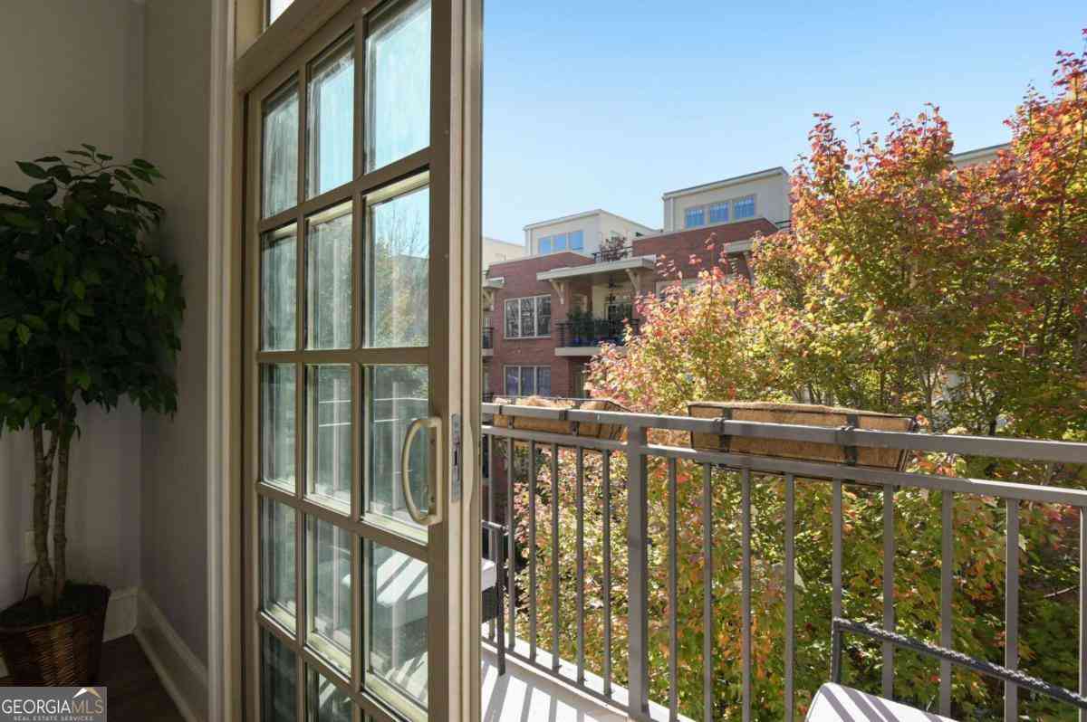 Condo For Sale - 1055 Piedmont Avenue NE #309<br/> Atlanta, GA 30309
