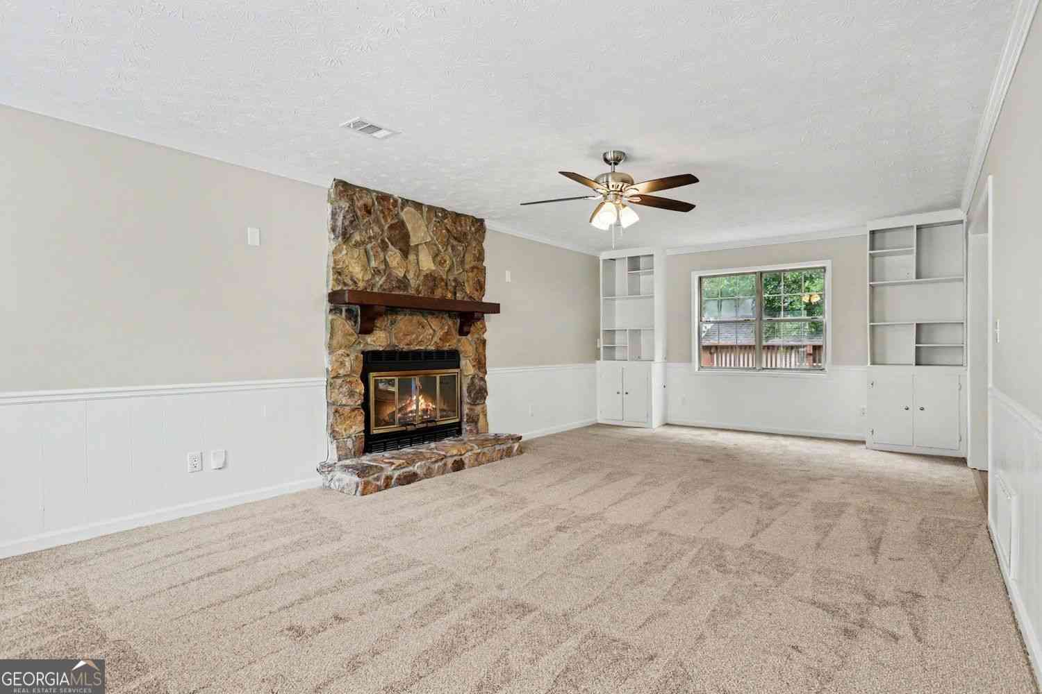 Homes For Sale - 1061 Gunners Walk<br/> Tucker, GA 30084